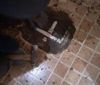 临汾卫生间漏水维修公司为您分享下卫生间渗水如何处理及注意事项